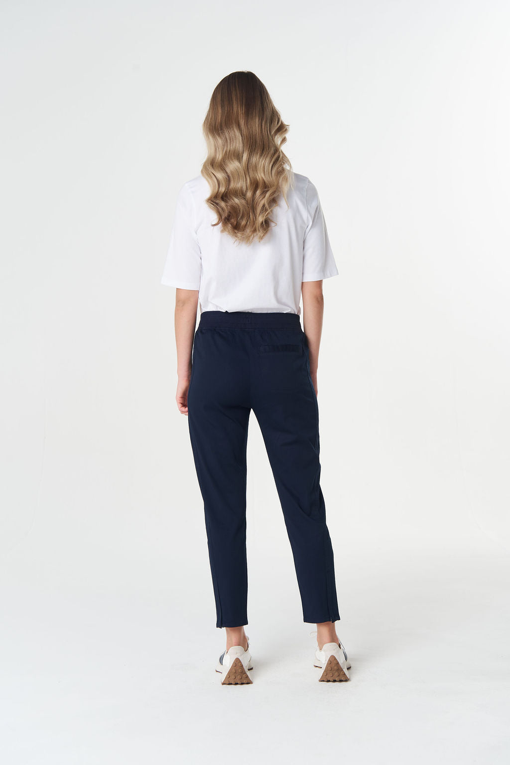 Weekend Crop Cotton Stretch Jogger | Dark Navy