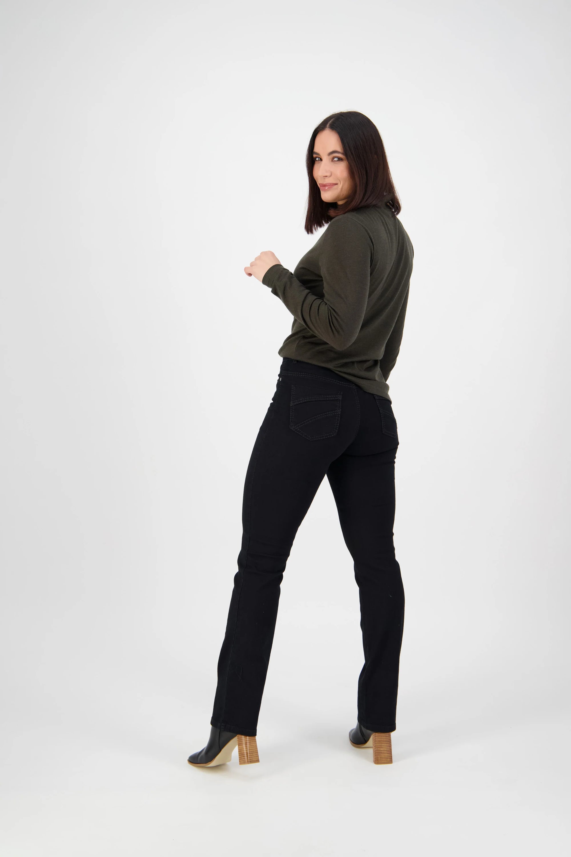 Straight Leg Full Length Jean | Black Denim - Vassalli - Beechworth Emporium