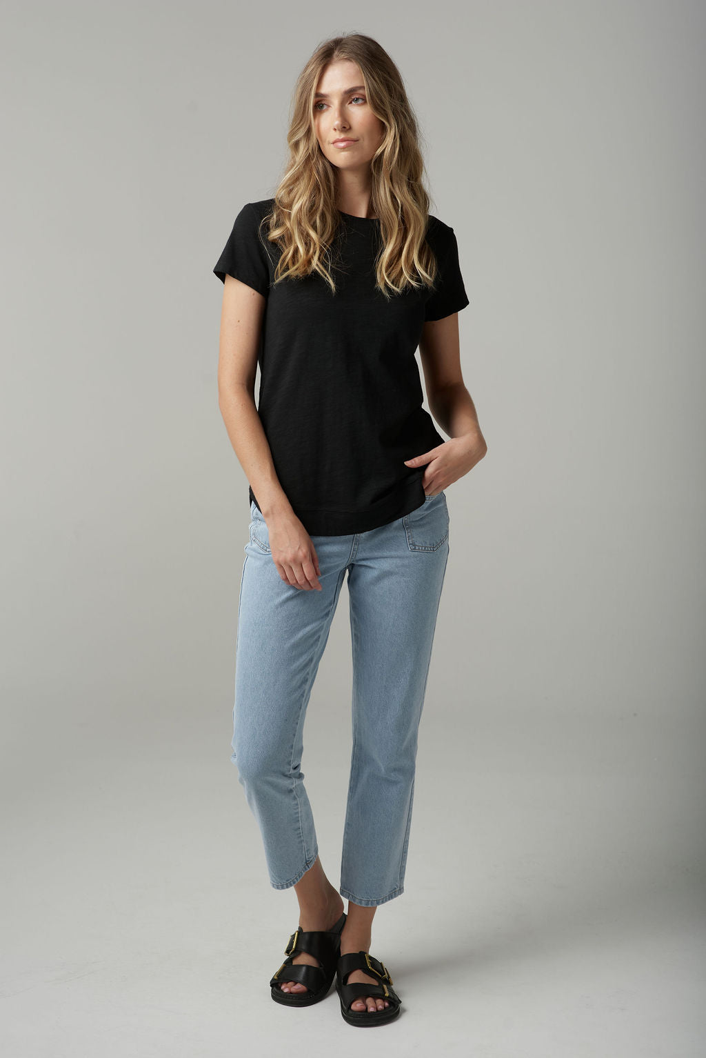 Shaped Hem Tee | Black