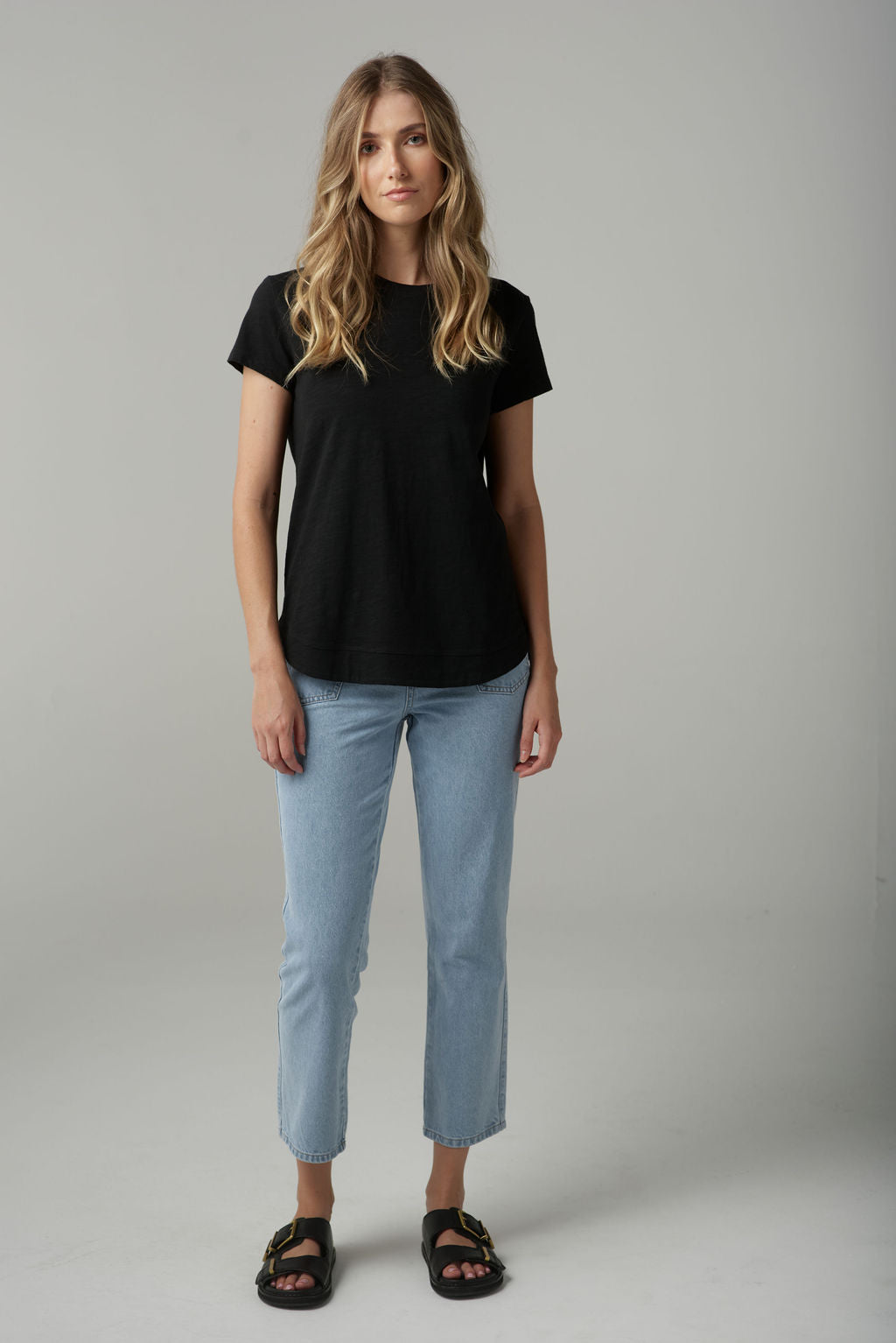 Shaped Hem Tee | Black