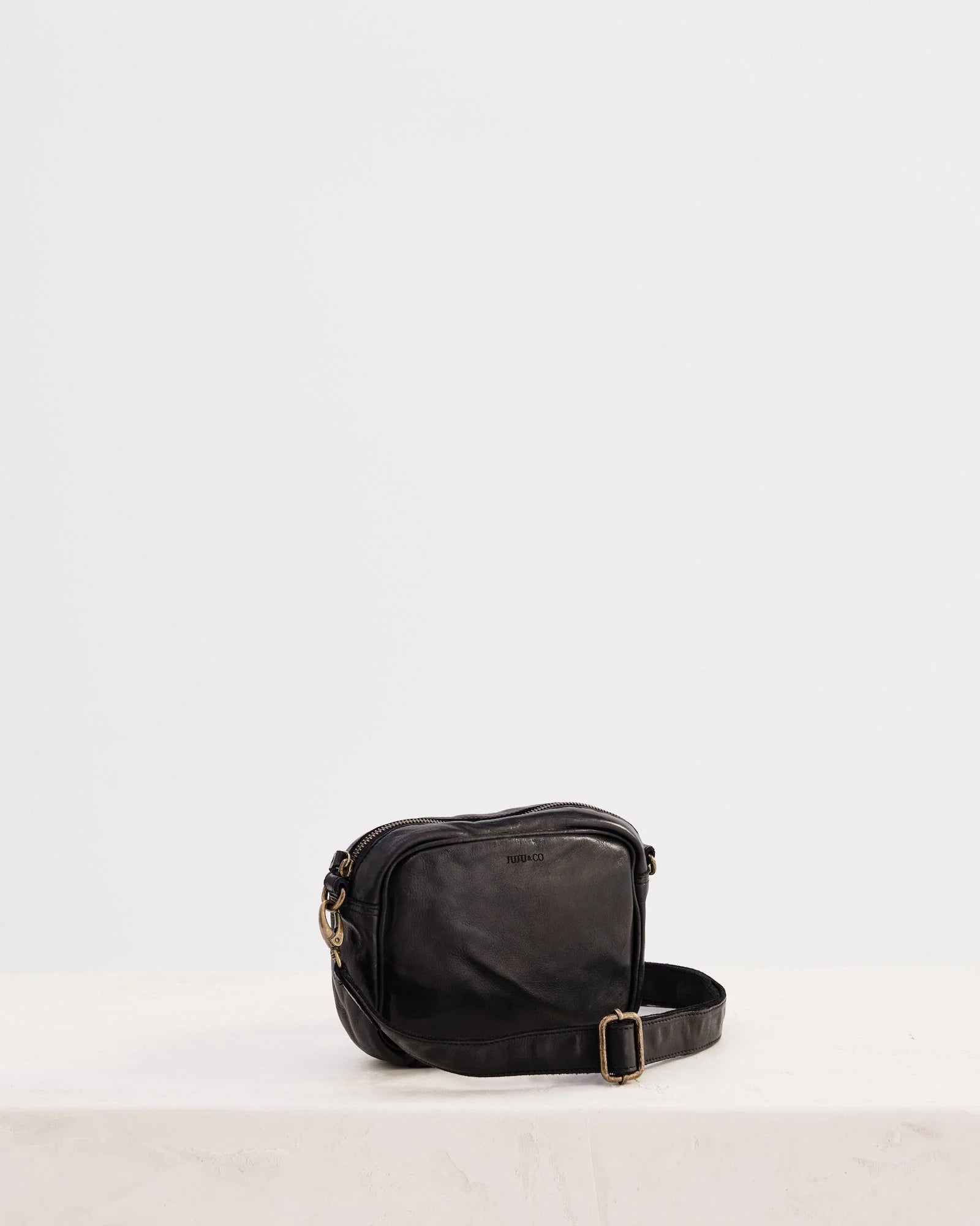 Camera Crossbody | Black -  - Beechworth Emporium