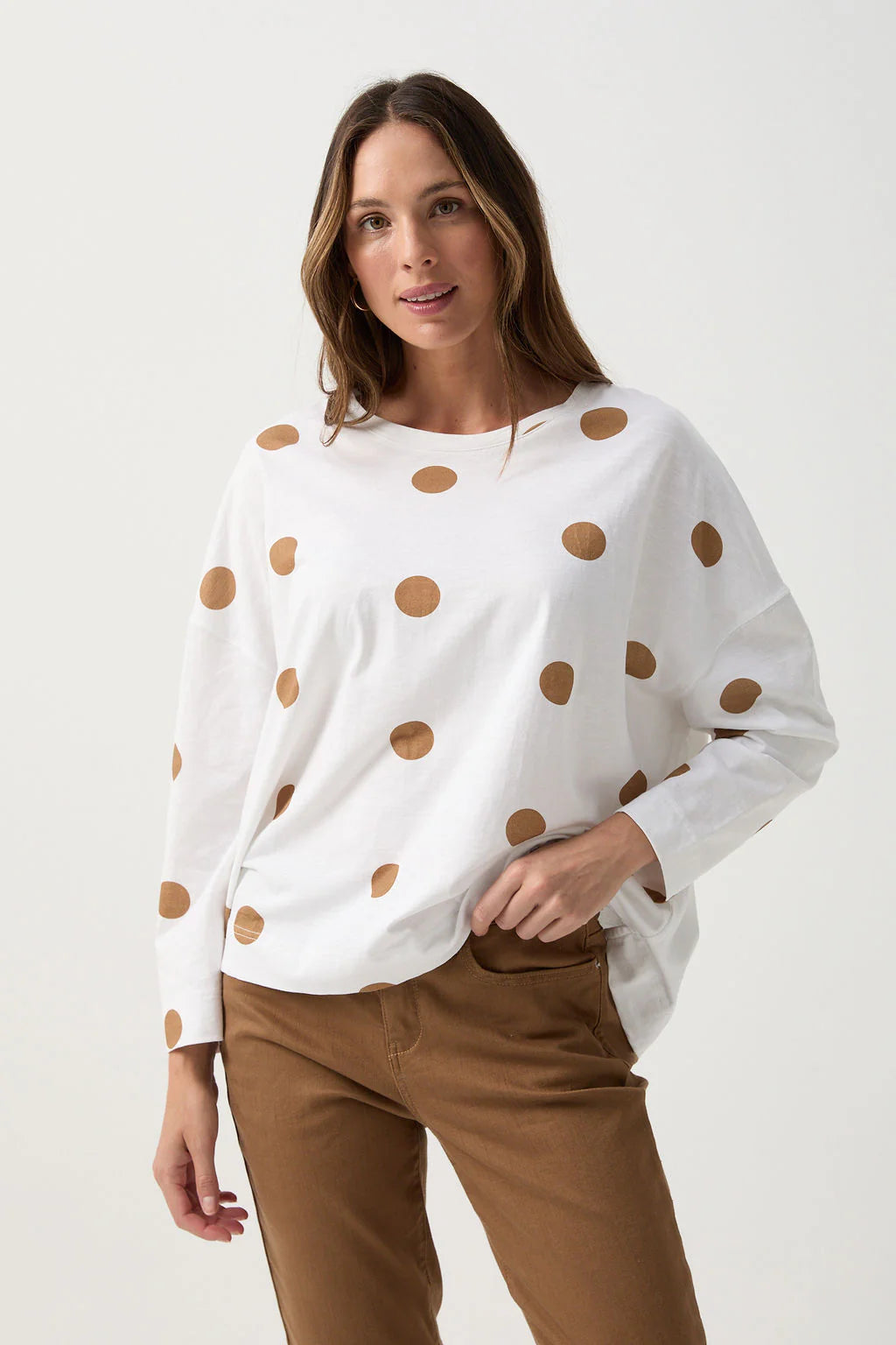 Cotton Boxy Spot Tee | White/Camel -  - Beechworth Emporium