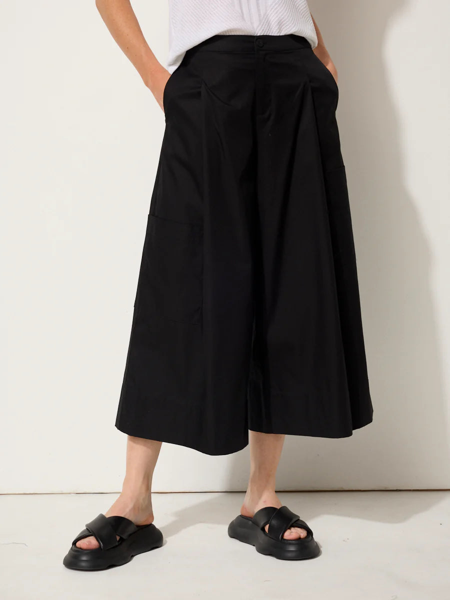 Deep Pleat Pocket Pant
