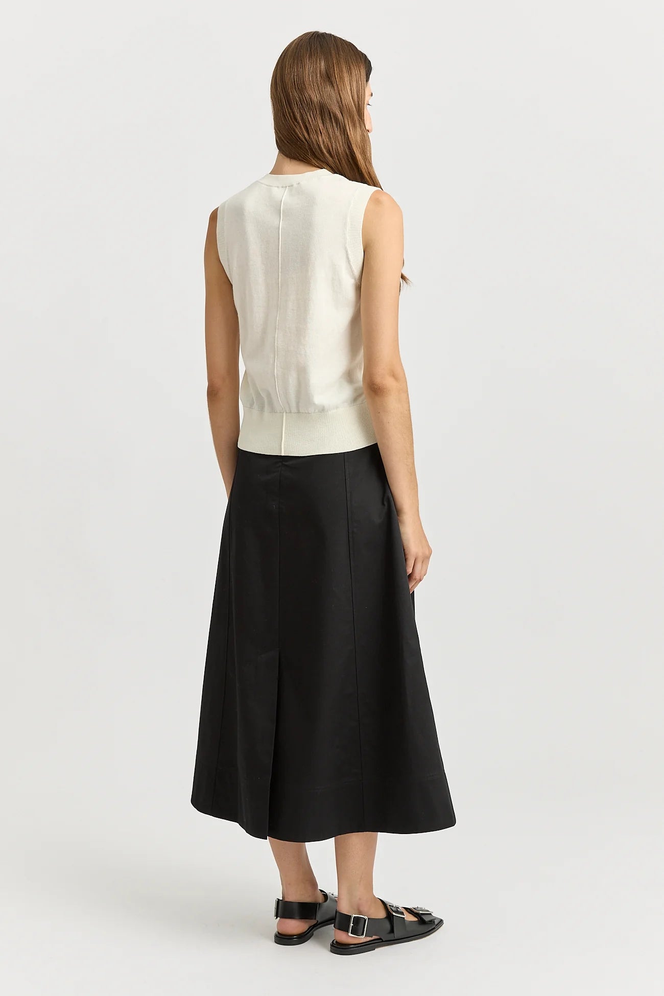Fine Button Tank | White