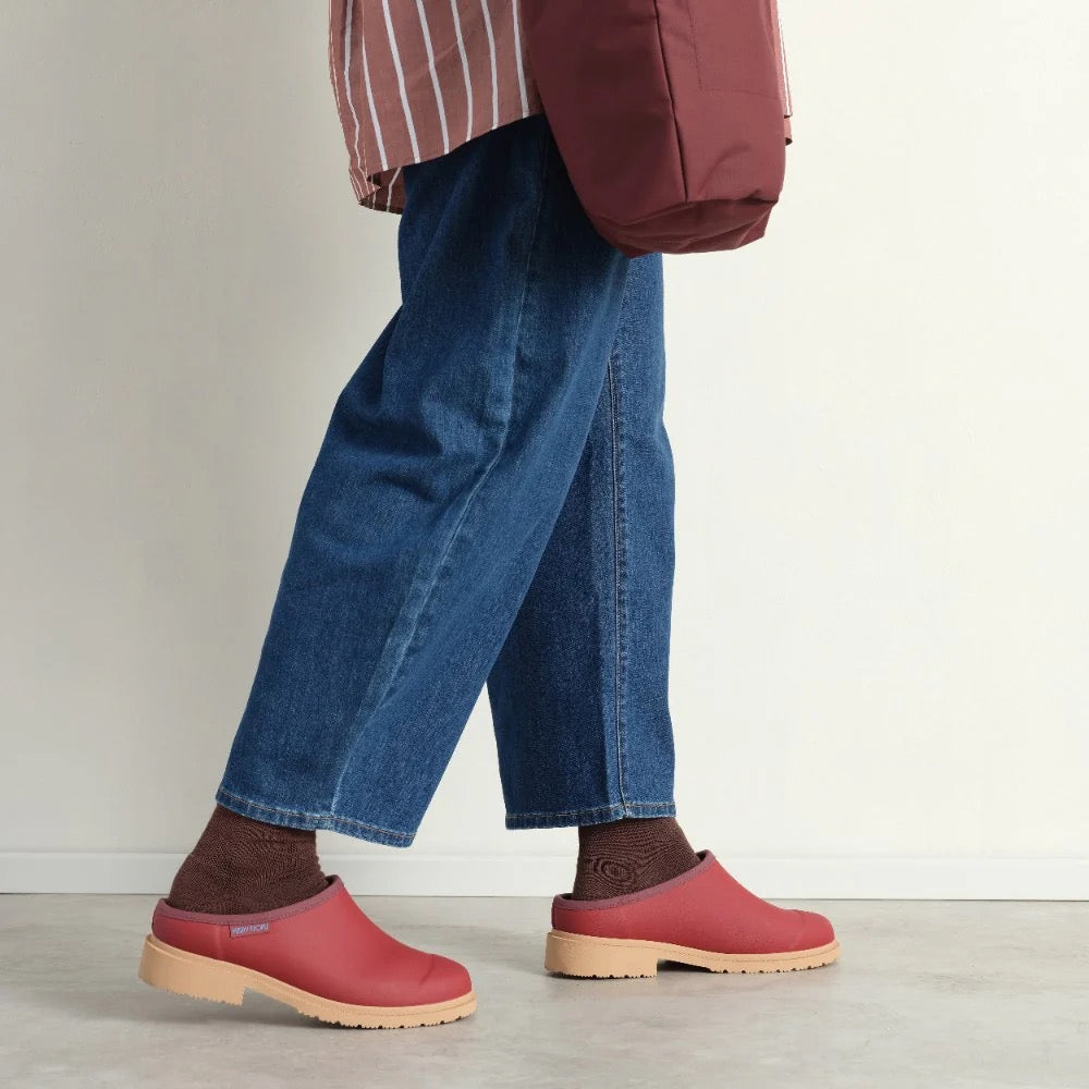 Billie Clog | Brick Red