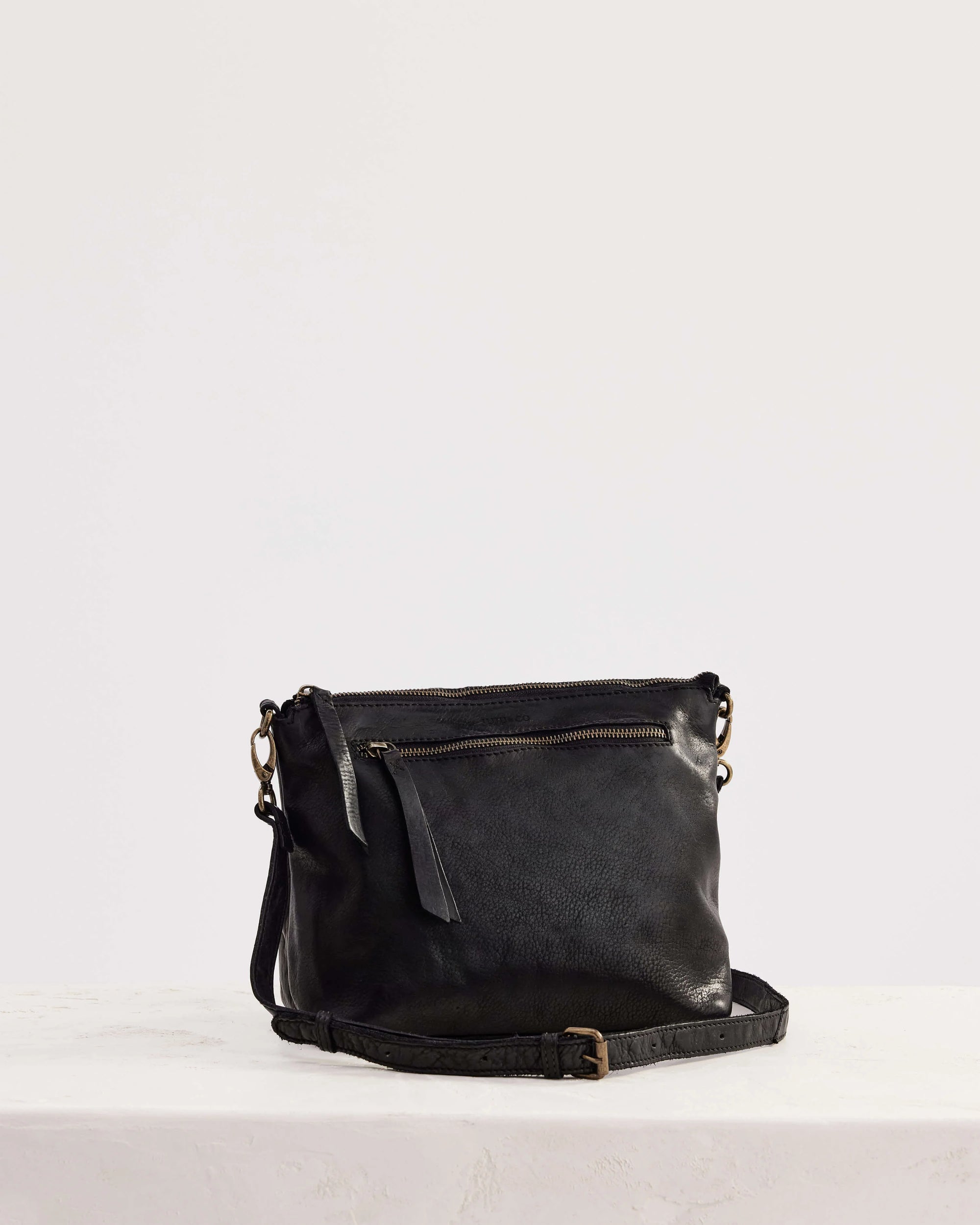 Large Essential Pouch | Black