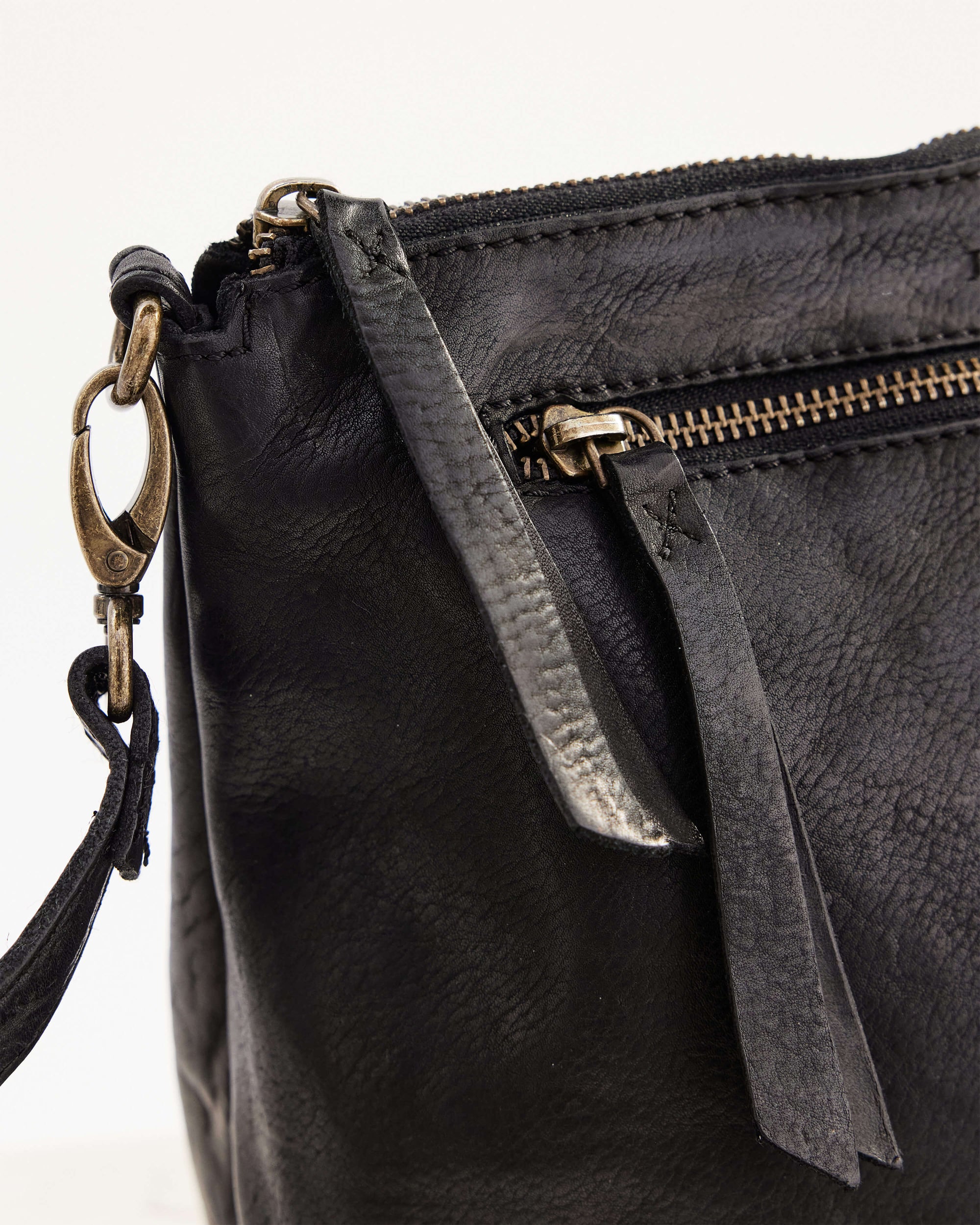 Large Essential Pouch | Black