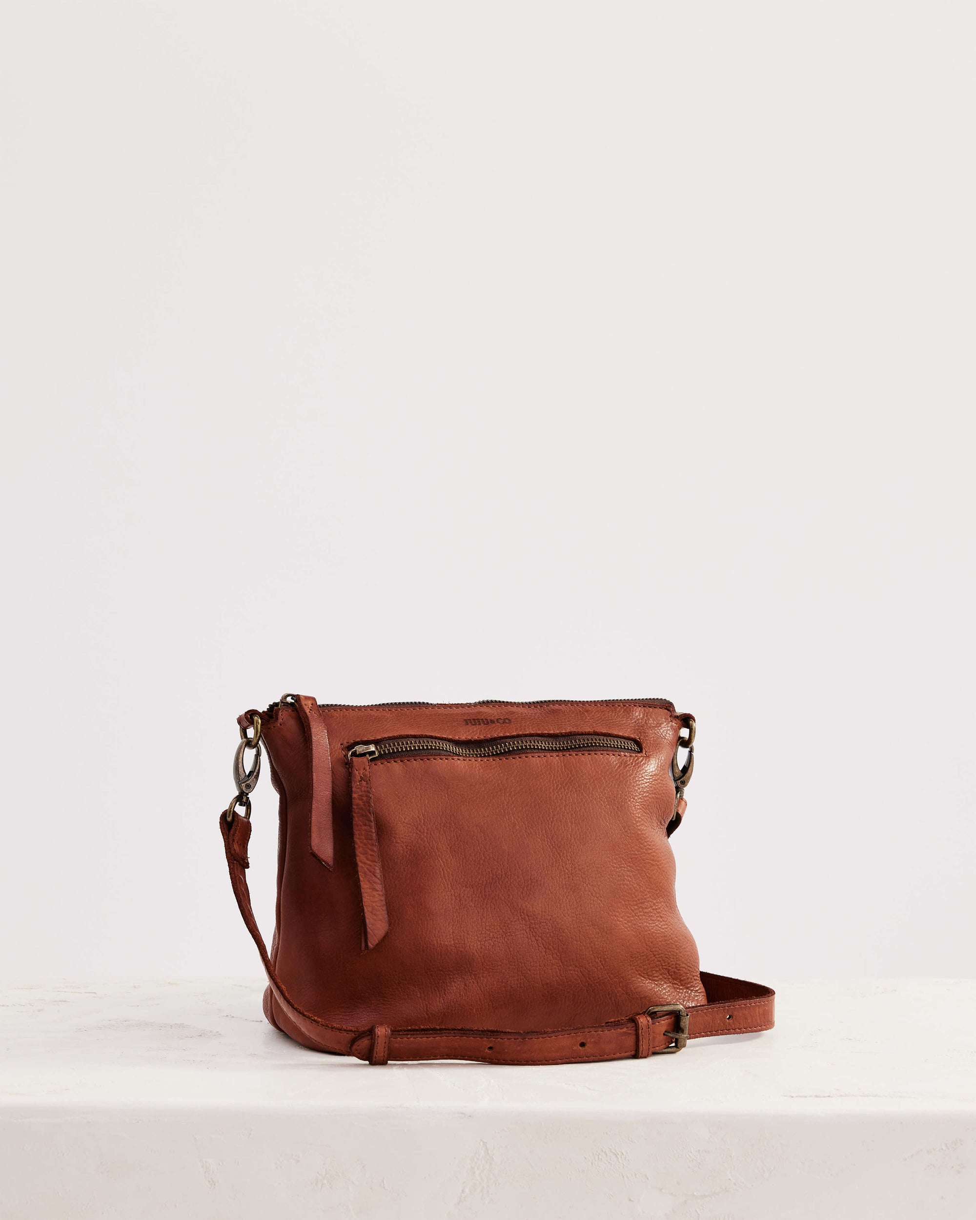 Large Essential Pouch | Cognac