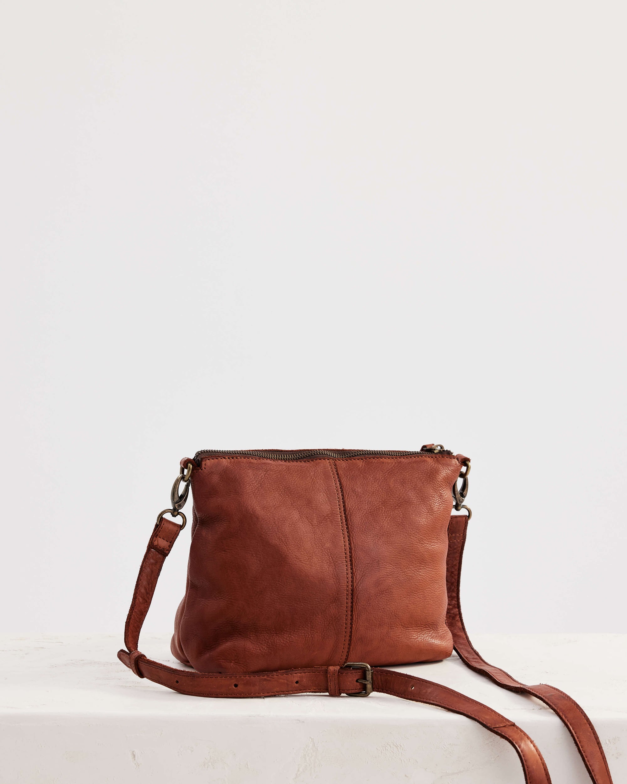 Large Essential Pouch | Cognac