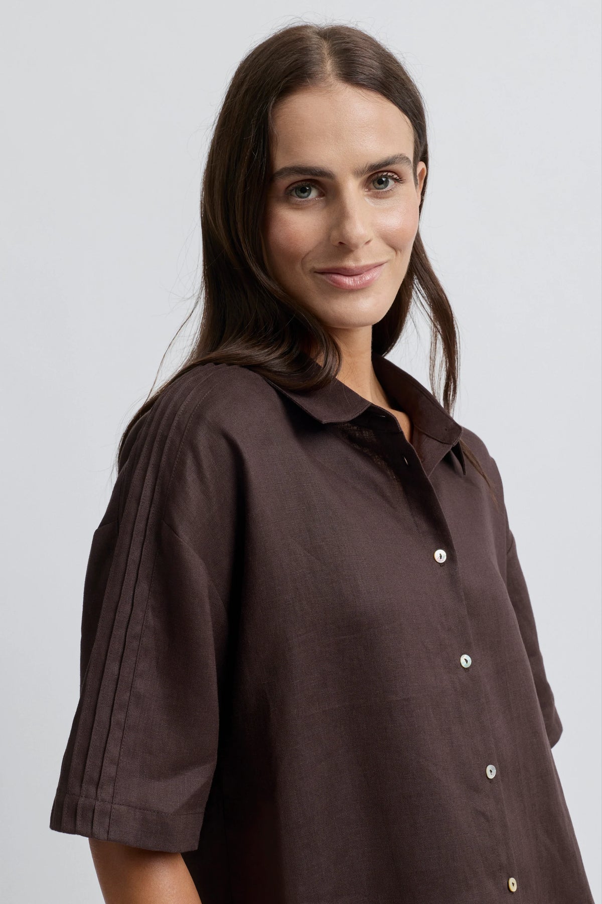 Tirari Short Sleeve Linen Essence Shirt | Coco