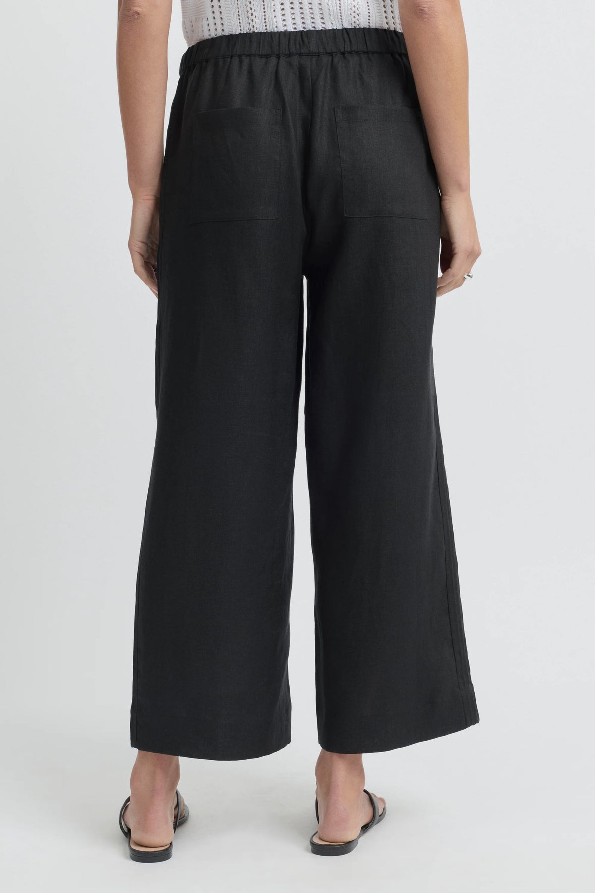 Tirari Pintuck Pant | Black