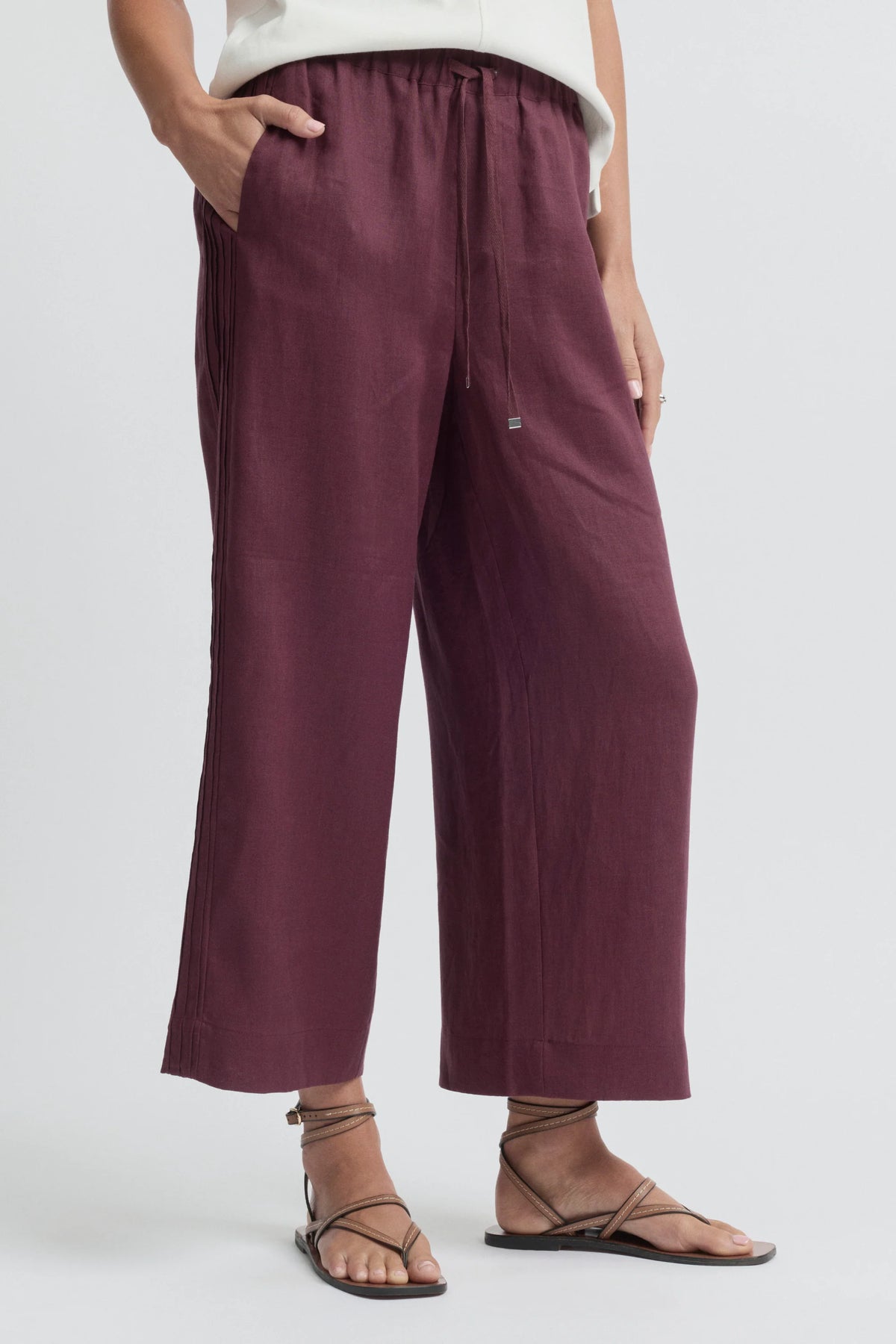 Tirari Pintuck Pant | Raisin