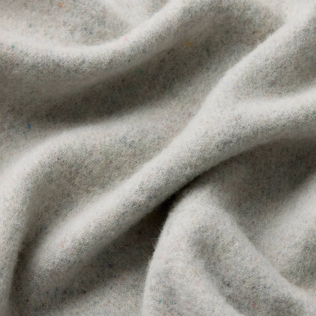 Classic Throw | Dove Grey