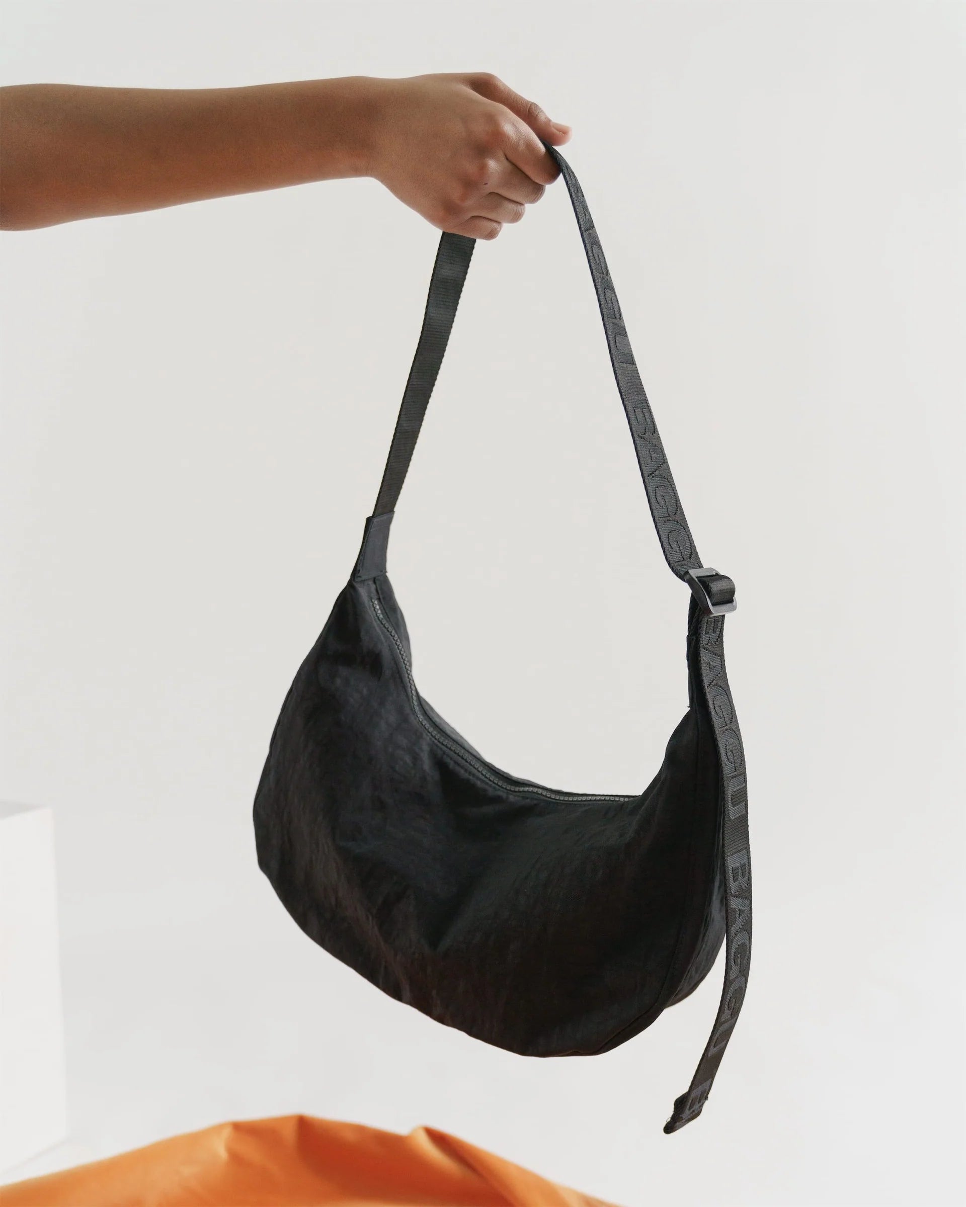 Medium Nylon Crescent Bag | Black - Baggu - Beechworth Emporium