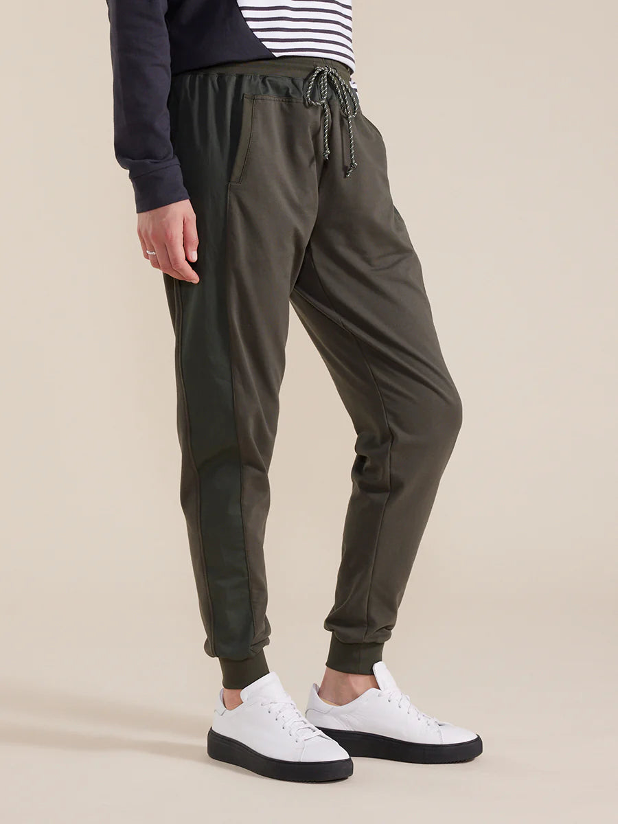 Relaxed Contrast Jogger