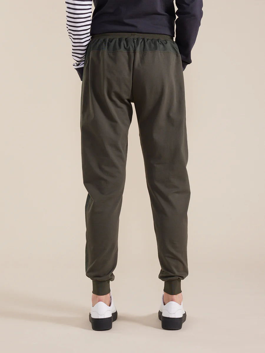 Relaxed Contrast Jogger