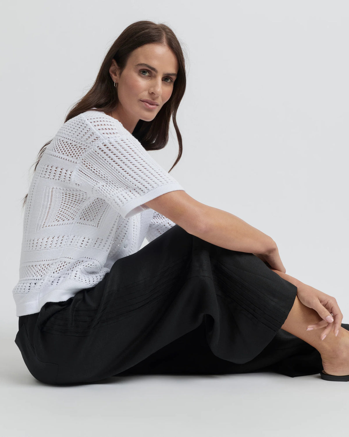 Tirari Pintuck Pant | Black