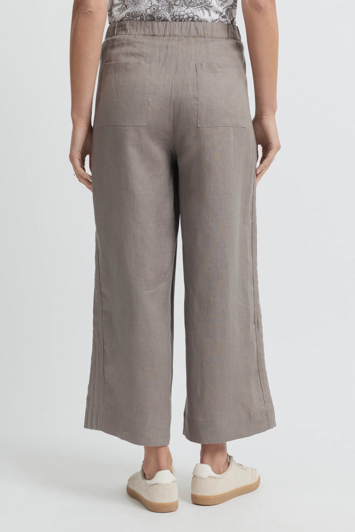 Tirari Pintuck Pant | Earth