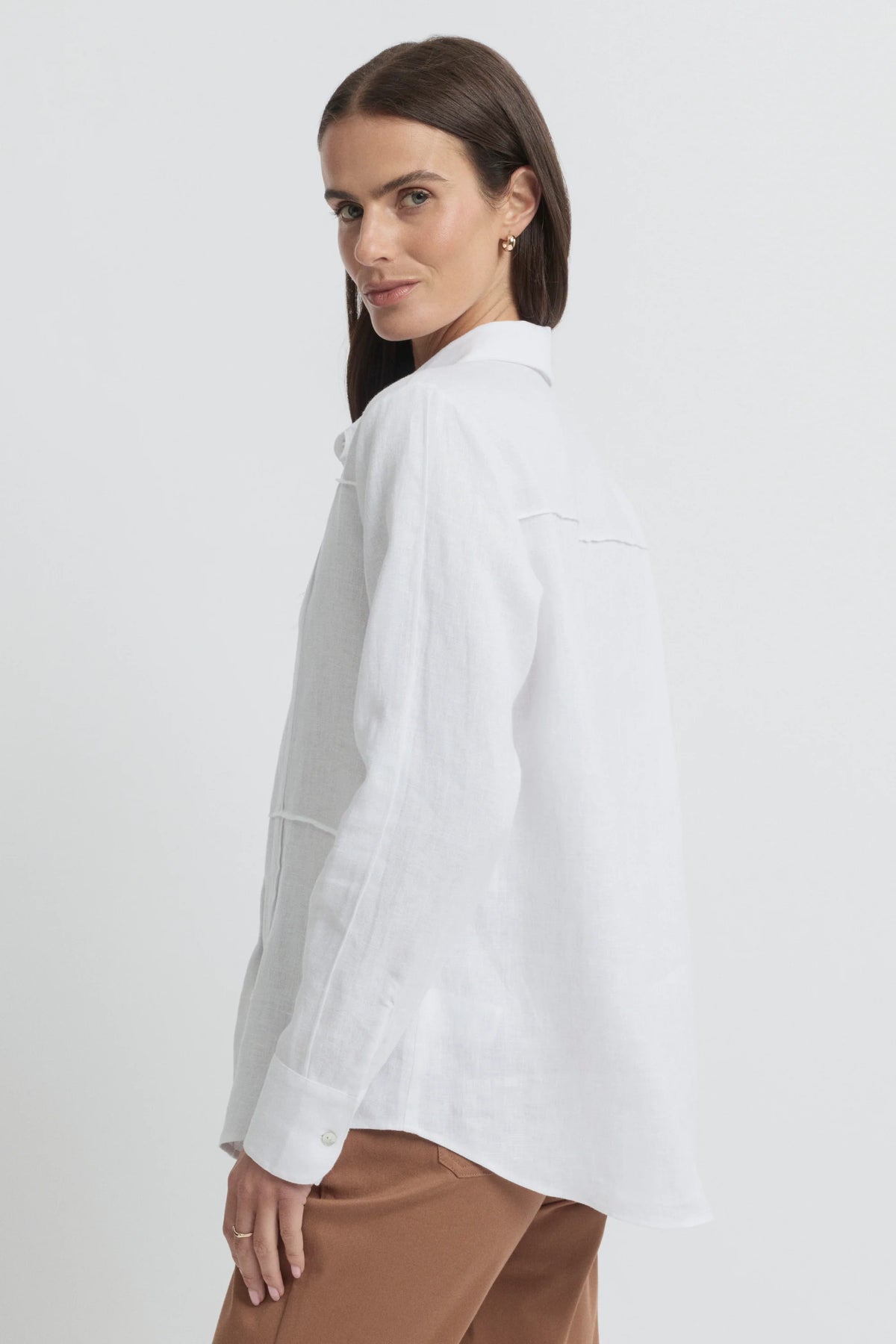 Tirari Pintuck Shirt | White