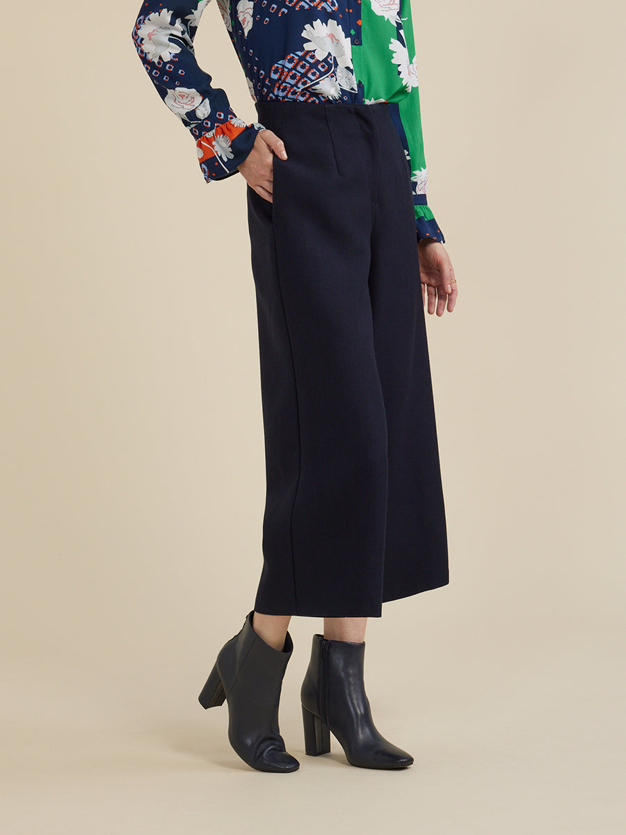 Crop Urban Pant | Navy - Yarra Trail - Beechworth Emporium