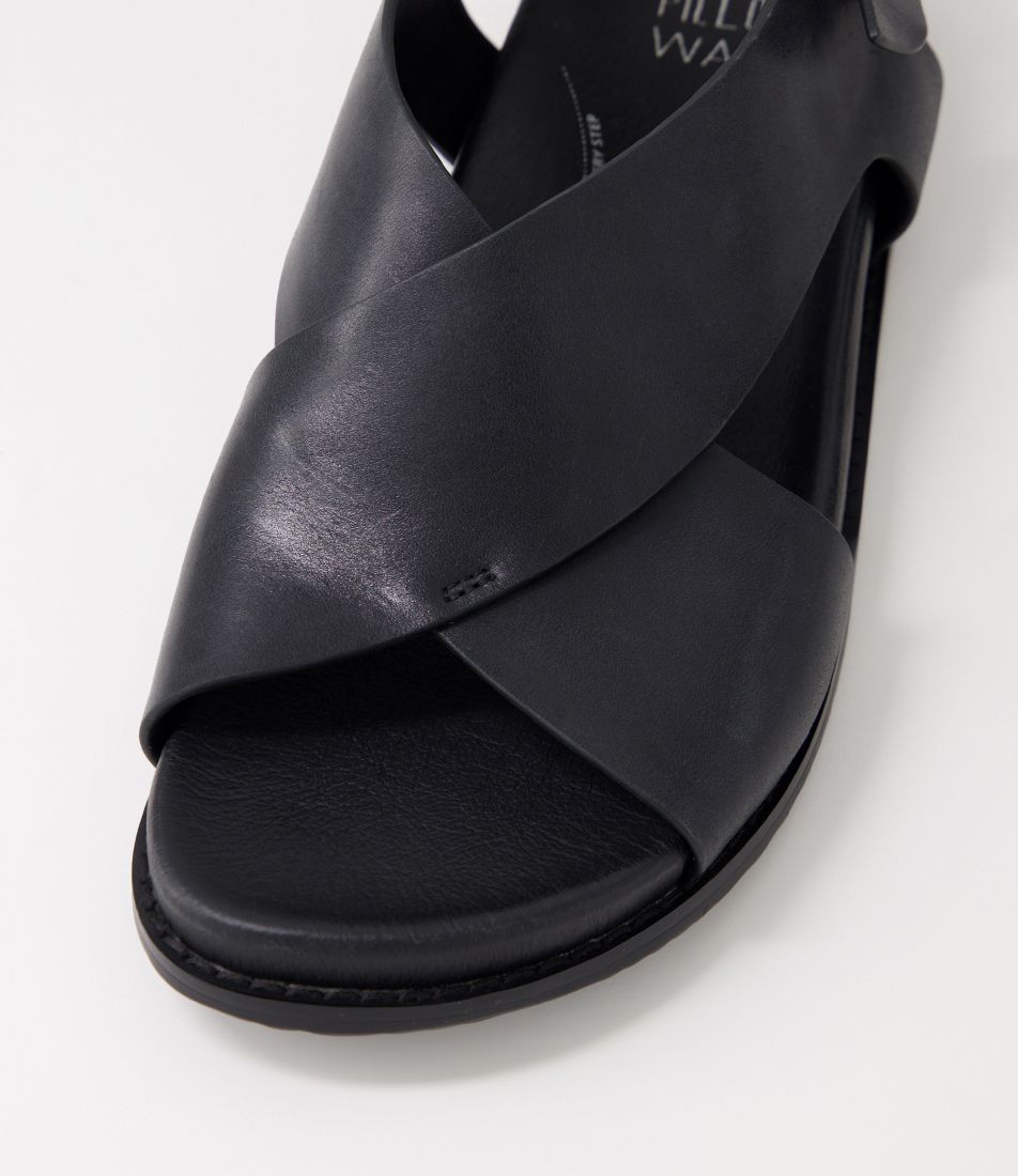 Hanako W Black Leather Sandal