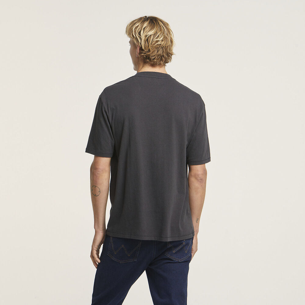 Classic Pocket Tee | Worn Black - Wrangler - Beechworth Emporium